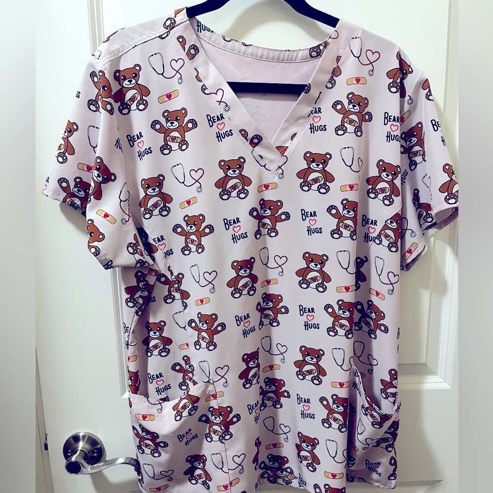 Women’s scrub top size xl